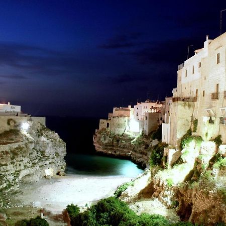 Вилла Lo Scrigno Del Mare Полиньяно-а-Маре Экстерьер фото