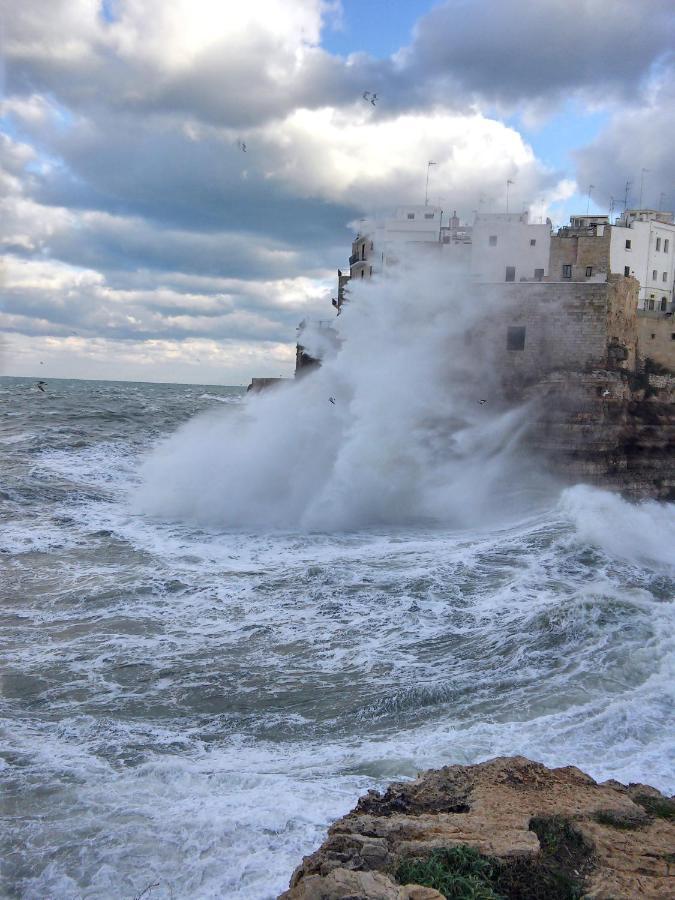 Вилла Lo Scrigno Del Mare Полиньяно-а-Маре Экстерьер фото